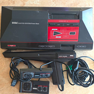 SEGA Master System Console Bundle w/ 2 Controllers & Light Phaser & All Cables
