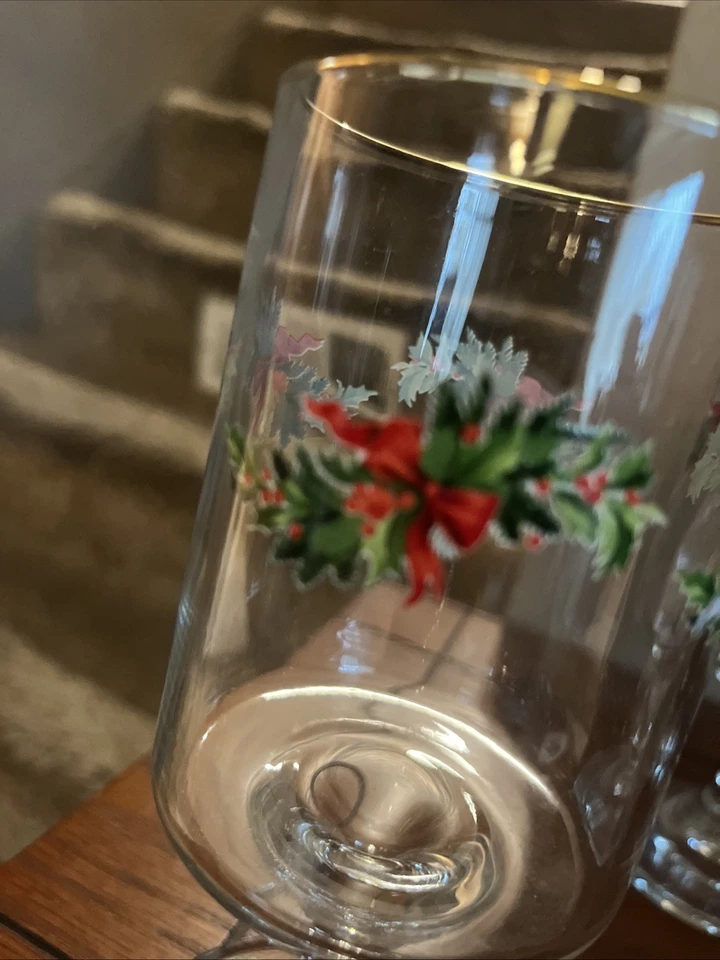 4 Pfaltzgraff Christmas Heritage 8oz Goblets - Image 4 of 4