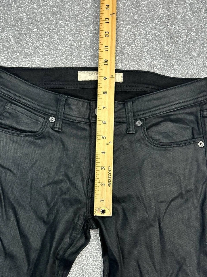 Pantalones de mezclilla Burberry Brit ajustados tiro bajo para mujer 28 negros algodón elástico encerado Foto 4 de 4