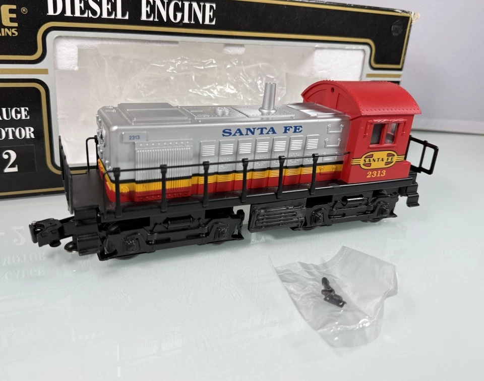 VTG K-Line O O27 Gauge MDK2313 Santa Fe S-2 Dual Motor Diesel Engine Locomotive - Image 3 of 4