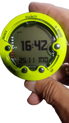 Suunto Zoop Novo gelb Tauchcomputer inkl. Displayschutz