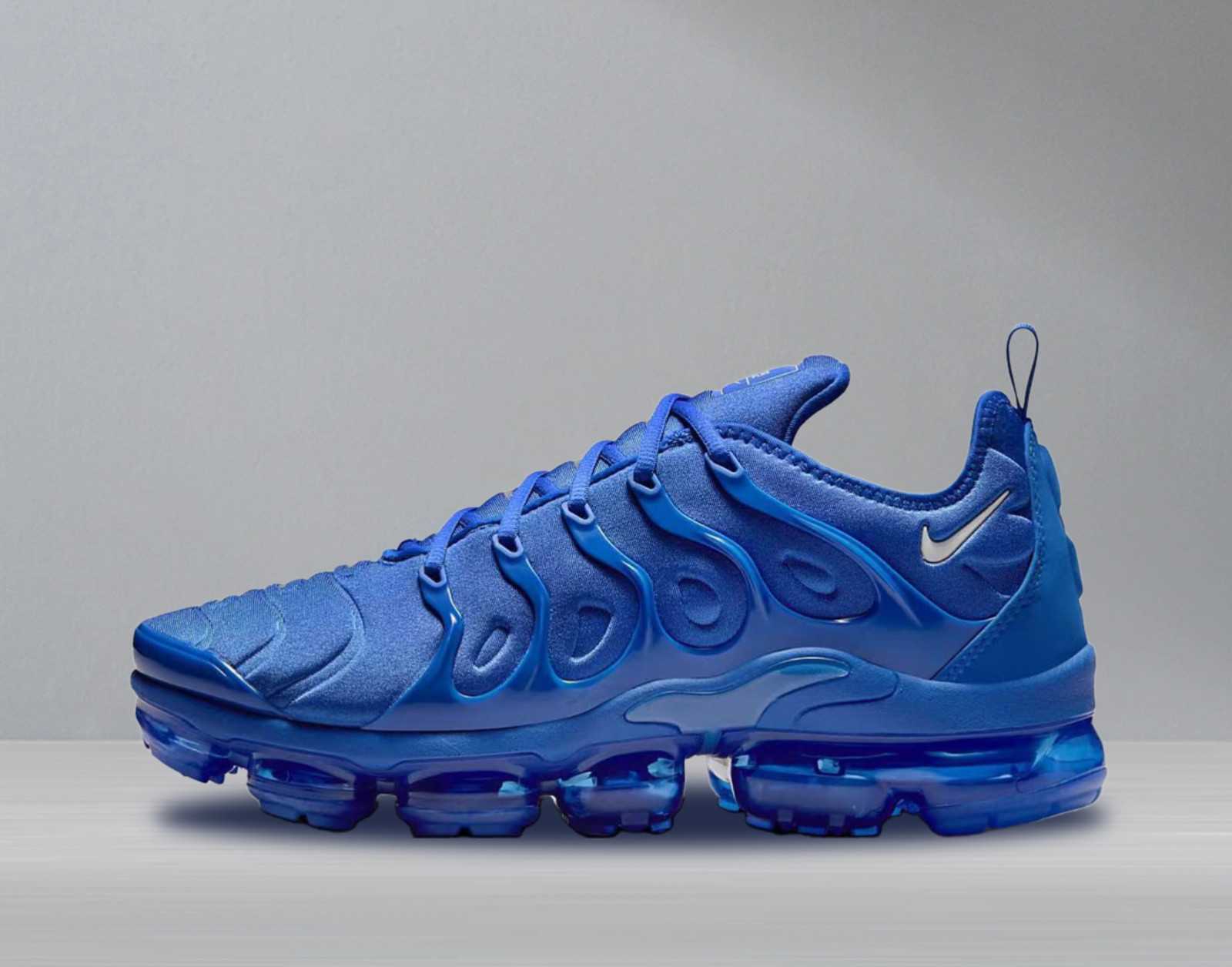 nike vapormax triple blue