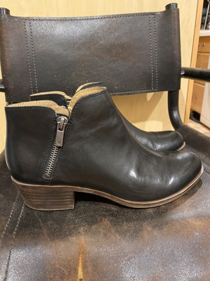 lucky barough bootie