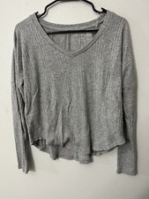 Aeropostale Gray Women's Medium Long Sleeve Lightweight V-Neck Sweater