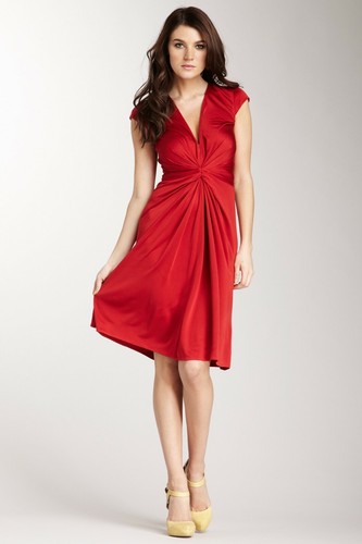 ISSA LONDON RED DEEP V NECK SILK SHORT 