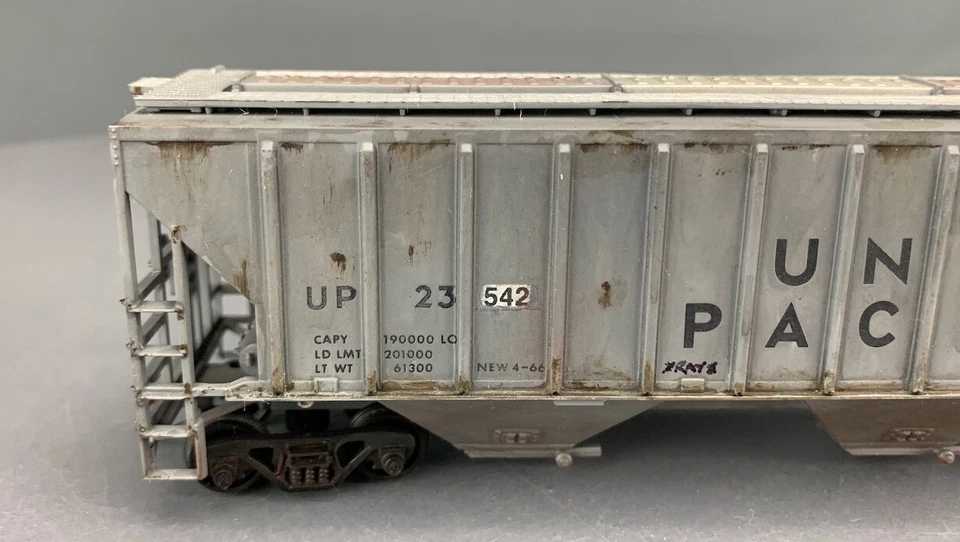 HO Custom Weathered Patched # Athearn 54’ tolva cubierta #23542 HO6416 Foto 4 de 4