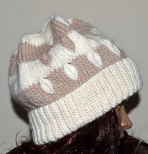 Hand Knited Wool Beanie Winter Hat Ivory Beige Leaves Pattern Fold-Over Cuff
