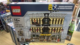 LEGO Creator Expert 10211 Grand Emporium Department Store  (New, Unopened)