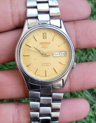 Seiko 7019-8180 Automatic men 23 jewels vintage watch made in