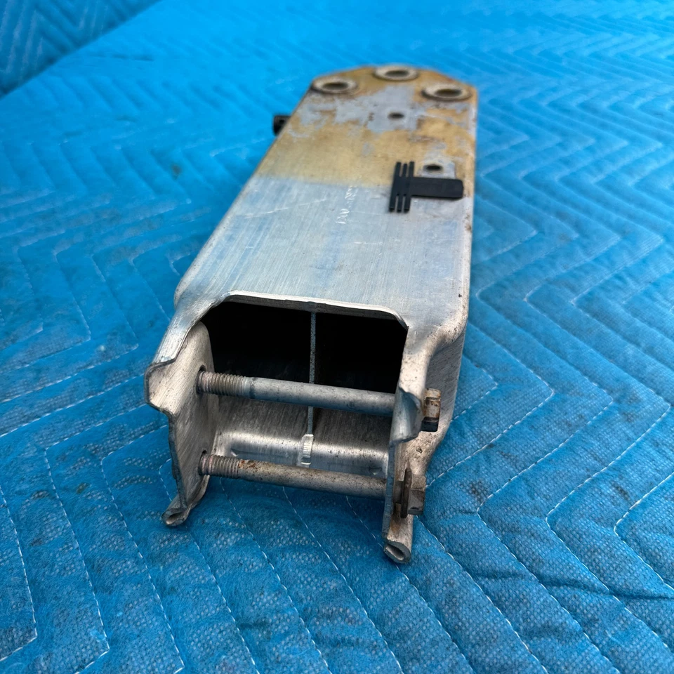 Extensión de riel del marco del conductor delantero derecho BMW 650i xDrive 2012-2015 OEM 1300CH0823 Foto 4 de 4