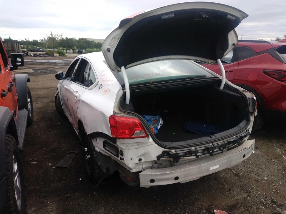 2016 Chevrolet Impala Body Control Module OEM 13587704 133k Miles Foto 4 de 4