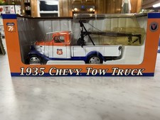 1935 Chevrolet Tow Truck - Napa Equipment - 1 24 Diecast - Crown Premiums