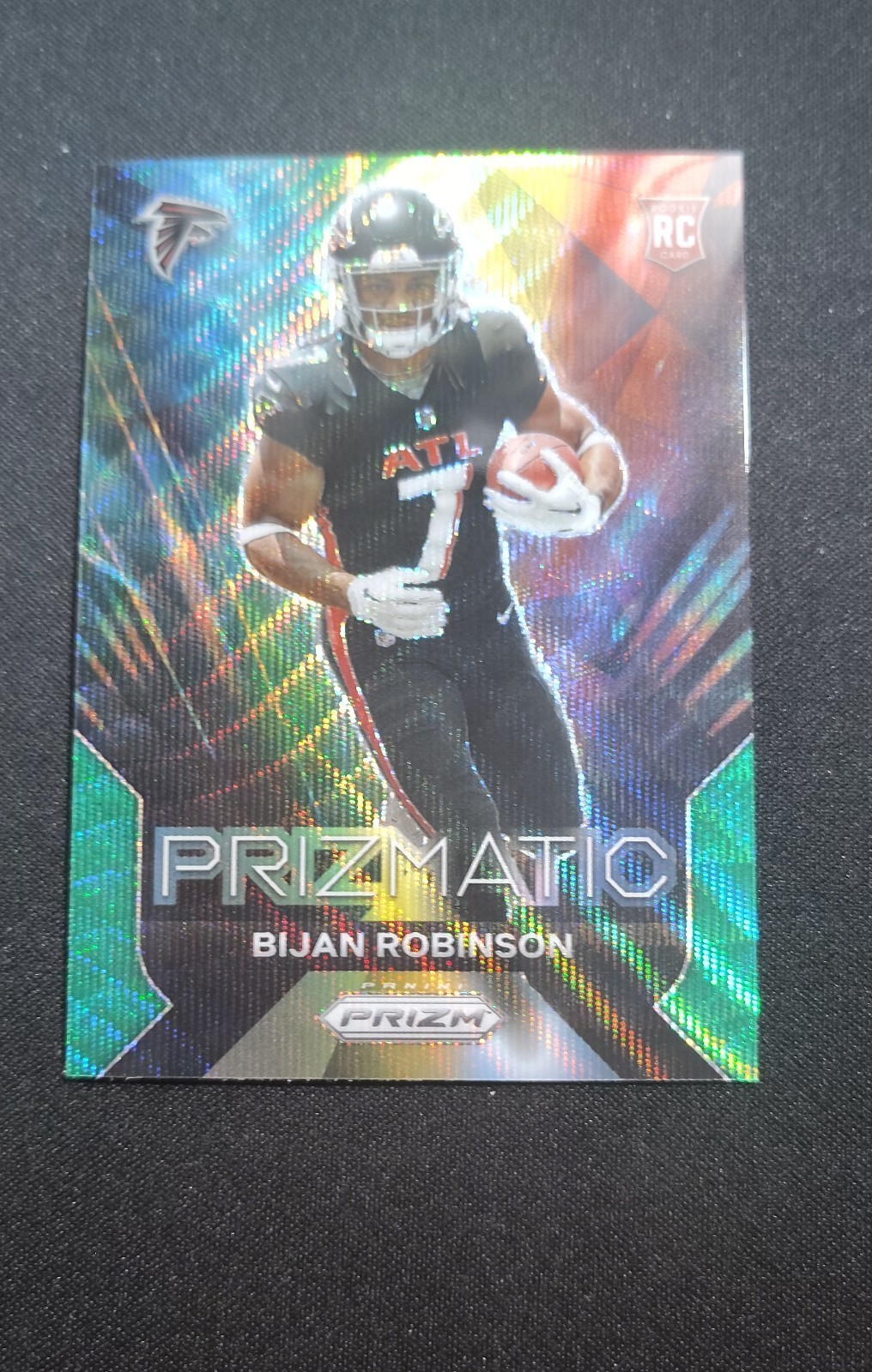 2023 Panini Prizm - Rookies Bijan Robinson #305 Green Wave Prizm (RC)