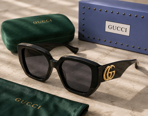 Gucci Women Square Oversized Sunglasses Black Frame Grey Lens New with box