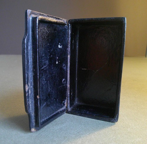 Antique Papier Mache and Silver Inlay Snuff Box - Picture 9 of 12
