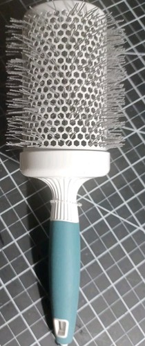 Round Brush for Blow Drying - Extra Large Ceramic Ion Thermal Barrel Brush fo... - Picture 7 of 11