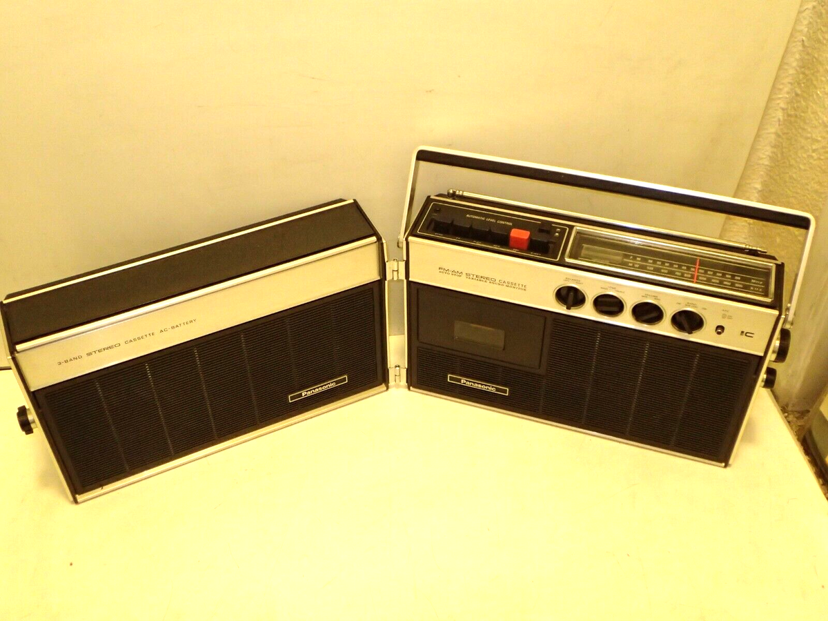 National Panasonic R-30301 3-Band Radio Stereo Cassette