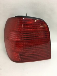 VW Polo III 6N2 Rückleuchte links Rücklicht mit Lampenträger 6N0945095H