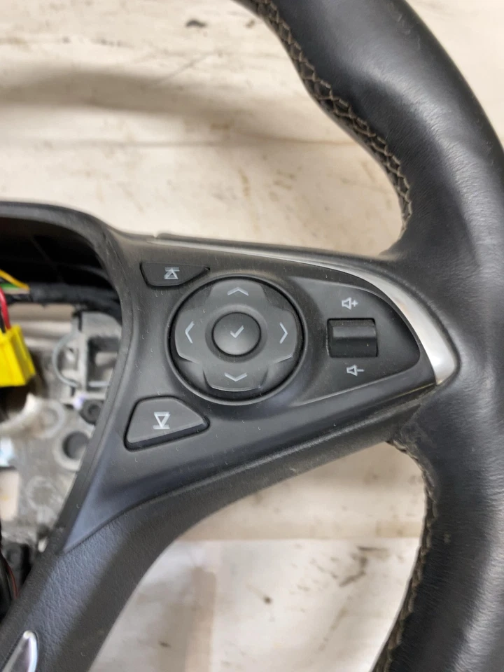 16-18 BUICK ENVISION Steering Wheel BLACK 23286853 23382713 23490223 84115626 — 第 2/4 张图片