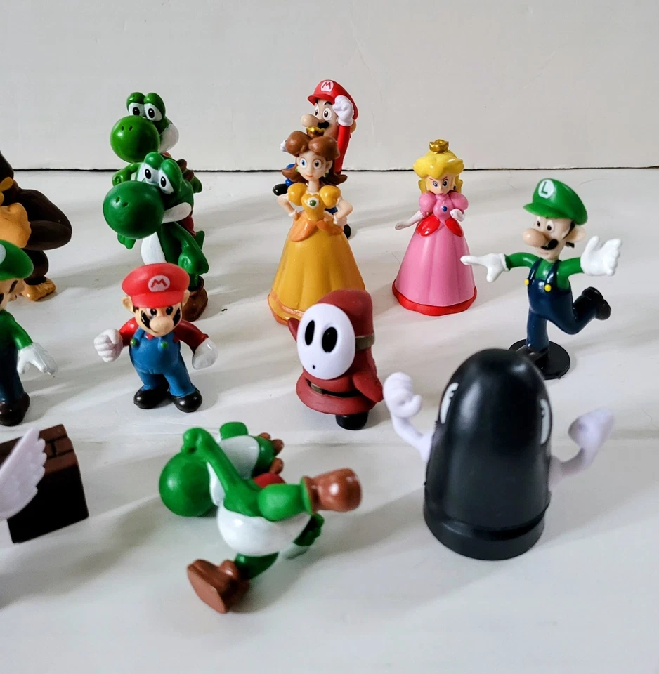 Nintendo Super Mario Brothers Bros Mixed Lot of 20 Pieces Action Figures Yoshi - Image 4 of 4