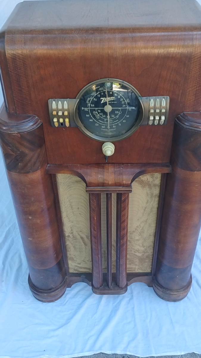 1930s ZENITH 7-S-363 Green Eye Floor Model Console Radio : WORKS