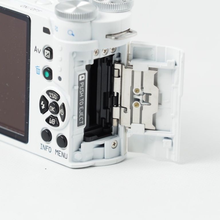 PENTAX Q-S1 Mirrorless Digital Camera Body Shutter Count 160 White
