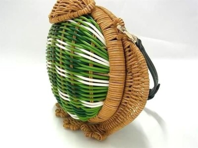 kate spade NEW YORK Wicker Frog Shoulder Basket Bag Magnetic kate spade NEW YORK Wicker Frog Shoulder Basket Bag Magnetic