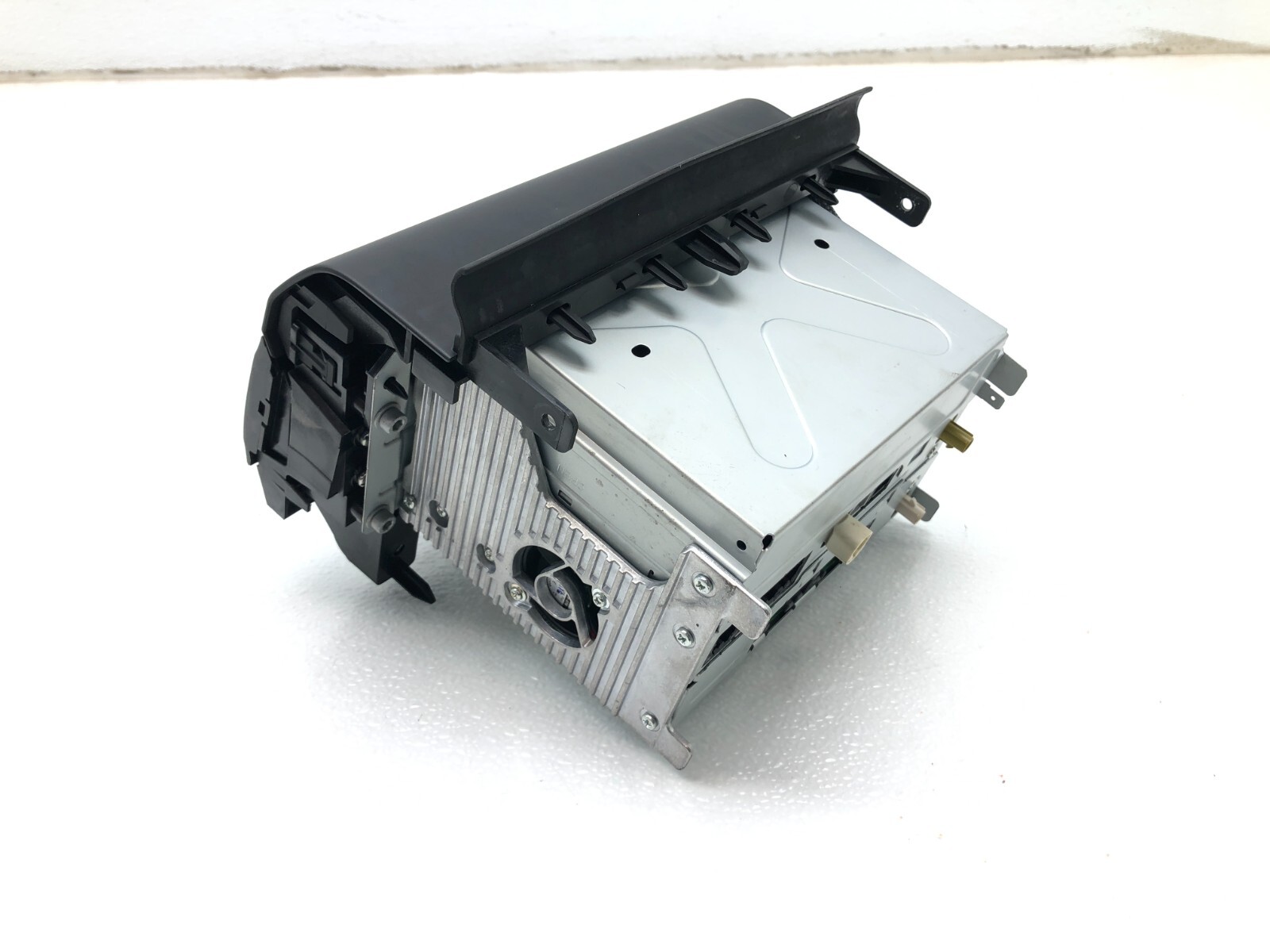 2014-2019 MASERATI GHIBLI RADIO CD PLAYER FM AM HEAD UNIT OEM.