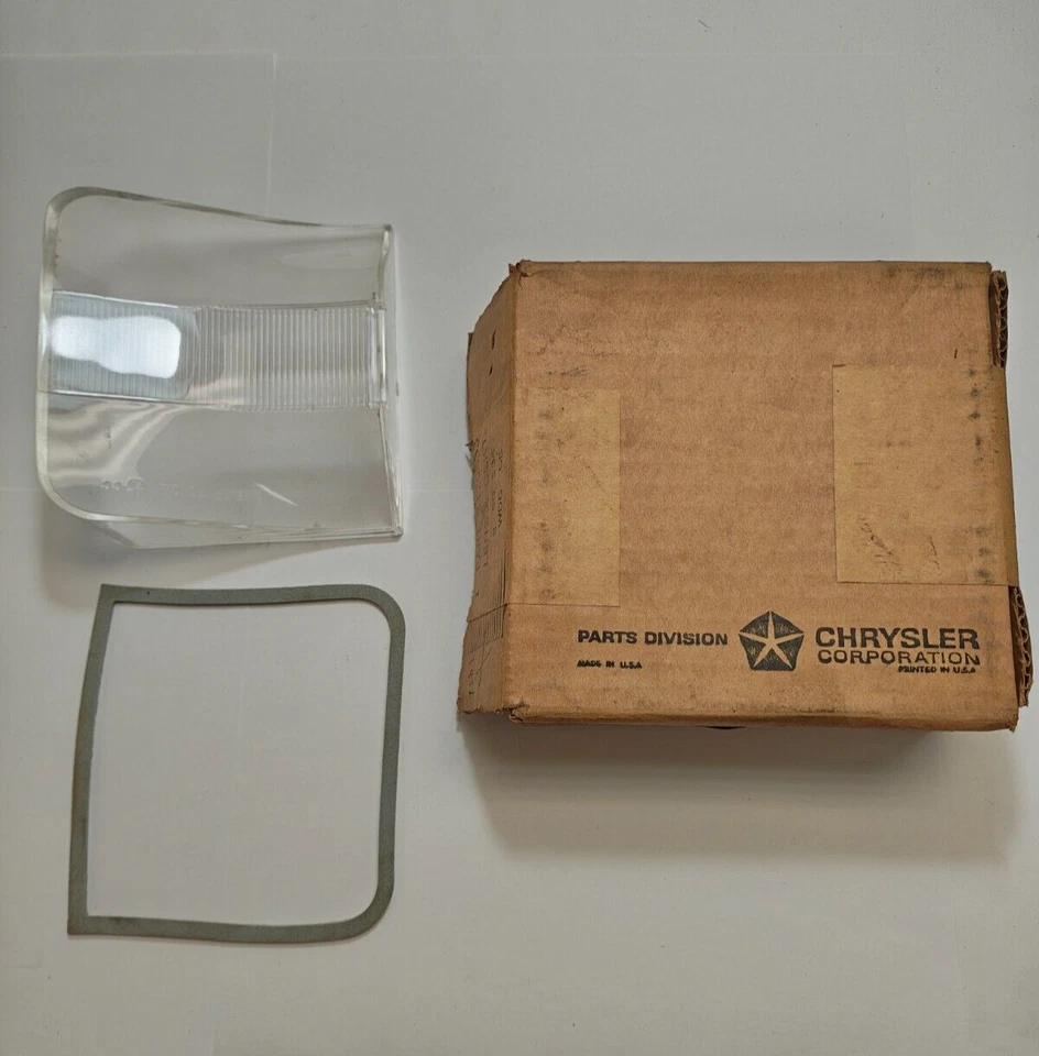 Chrysler 300 1970 luz de señal de giro lateral izquierdo lente con junta 3420633 Nuevo de Lote Antiguo Foto 2 de 4