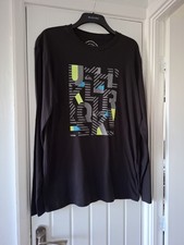 New Without Tags Long Sleeve Quicksilver T Shirt In Size XL