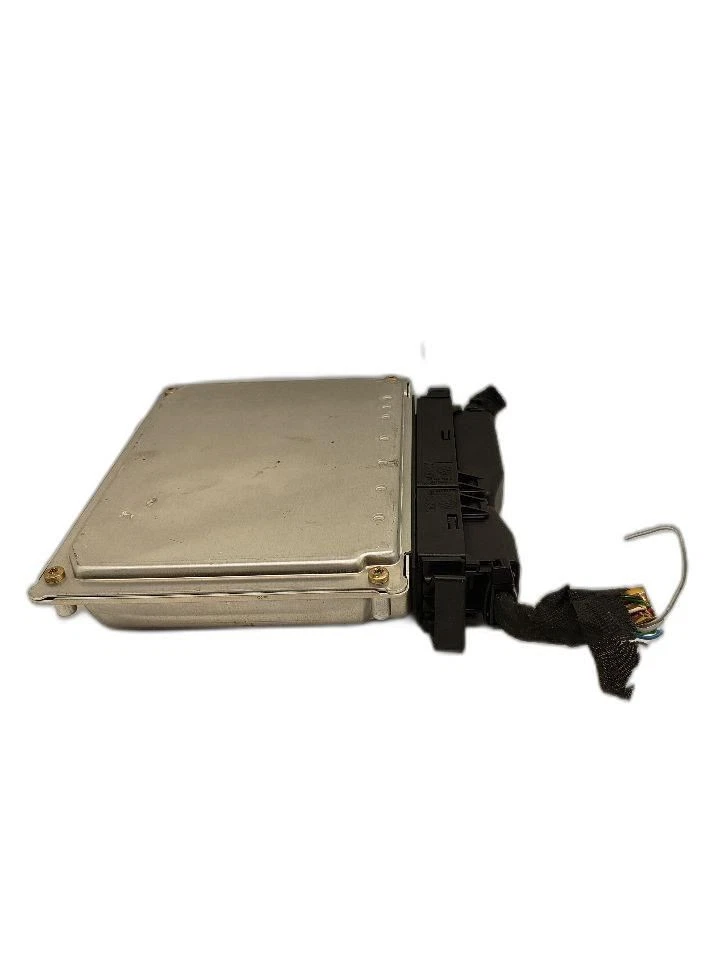 Módulo de Control Electrónico Motor ECM Modelo VIN D 2.8L Se Adapta 97-02 AUDI A4 1247627 Foto 2 de 4