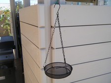 HOME-X Hanging Bird Feeder Metal Mesh Platform Feeder Hanging for Outdoor New