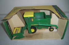 JOHN DEERE 6600 COMBINE in BOX ERTL Vintage Farm Toy