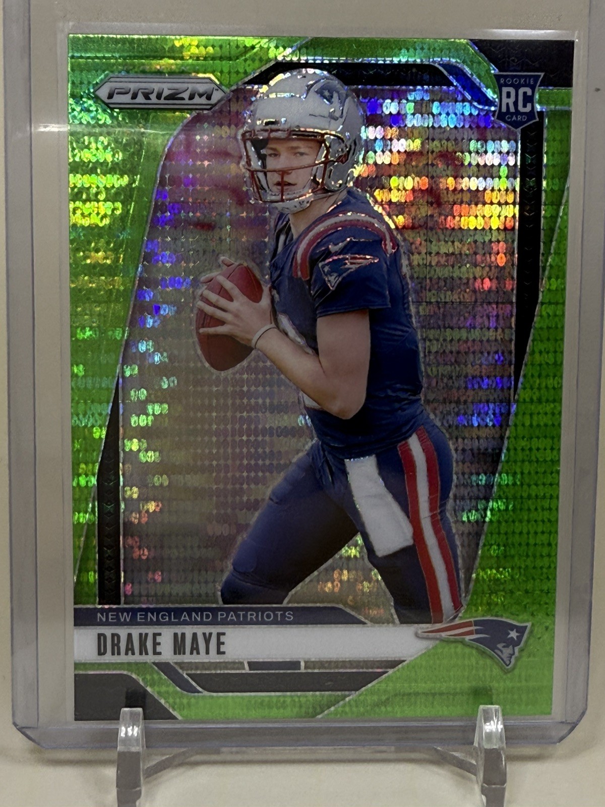 2024 Panini Prizm Drake Maye Neon Green Pulsar Prizm Rookie Card #329 RC🔥🔥