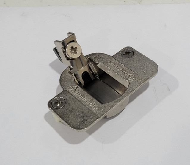 AMEROCK 2010E-32, 35 mm 120 Degree Hinge, Self Closing BLEMISHED!