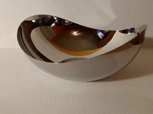 Cuenco ondulado grande de acero inoxidable Lipper International 1908 Seascape 11° para servir Foto 3 de 4