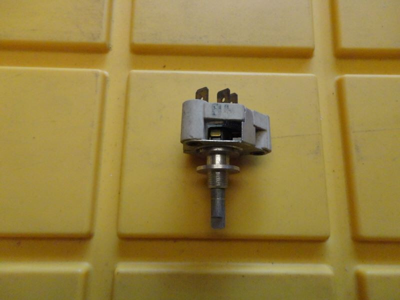 NOS OE Volvo Dash Light Dimmer Rheostat 73 75 142 144 145 164 Early