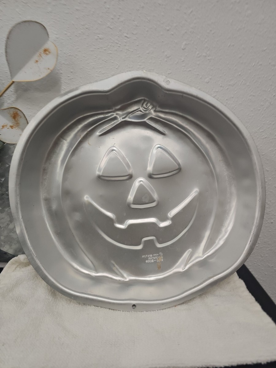 Moule à Gâteau Wilton Halloween - Citrouille Jack O Lantern - Alu - Avec Insert Et Notice