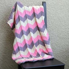 Knit baby blanket in chevron pattern, newborn blanket, baby shower gift