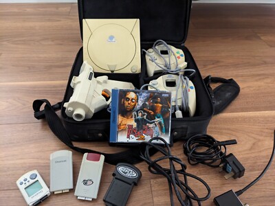 Dreamcast Konsole - SEGA - Controller + Light Gun - GETESTET FUNKTIONIERT