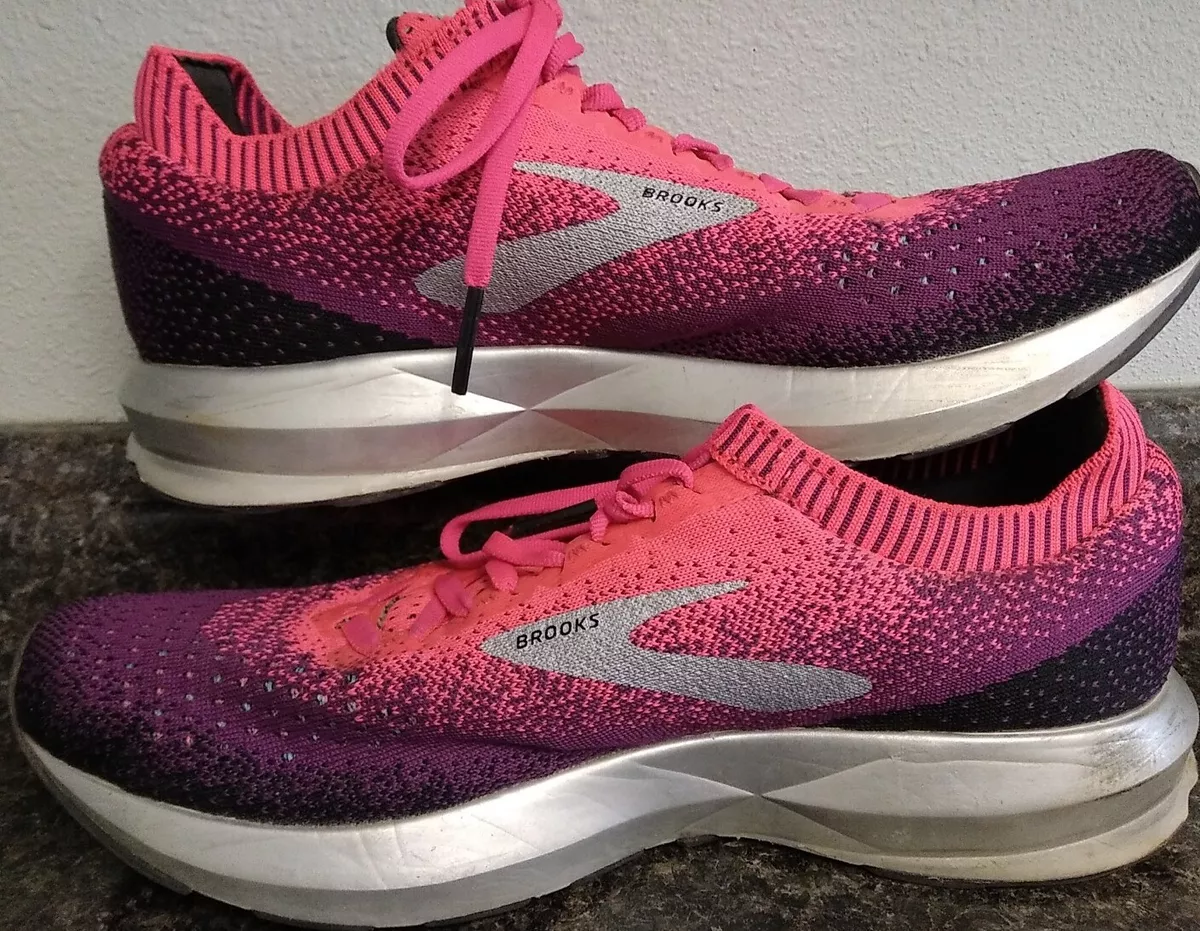 Brooks levitate top 2 pink