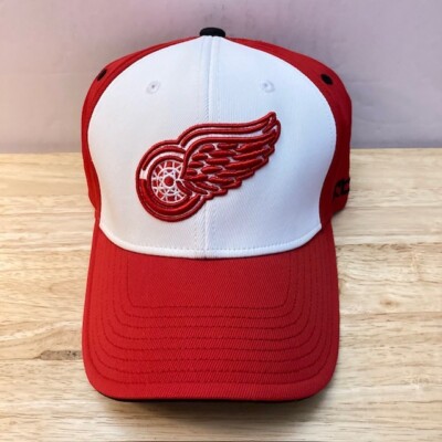 *SAMPLE* DETROIT RED WINGS Reebok Red/White NHL Official Fitted Hat (OSFM)