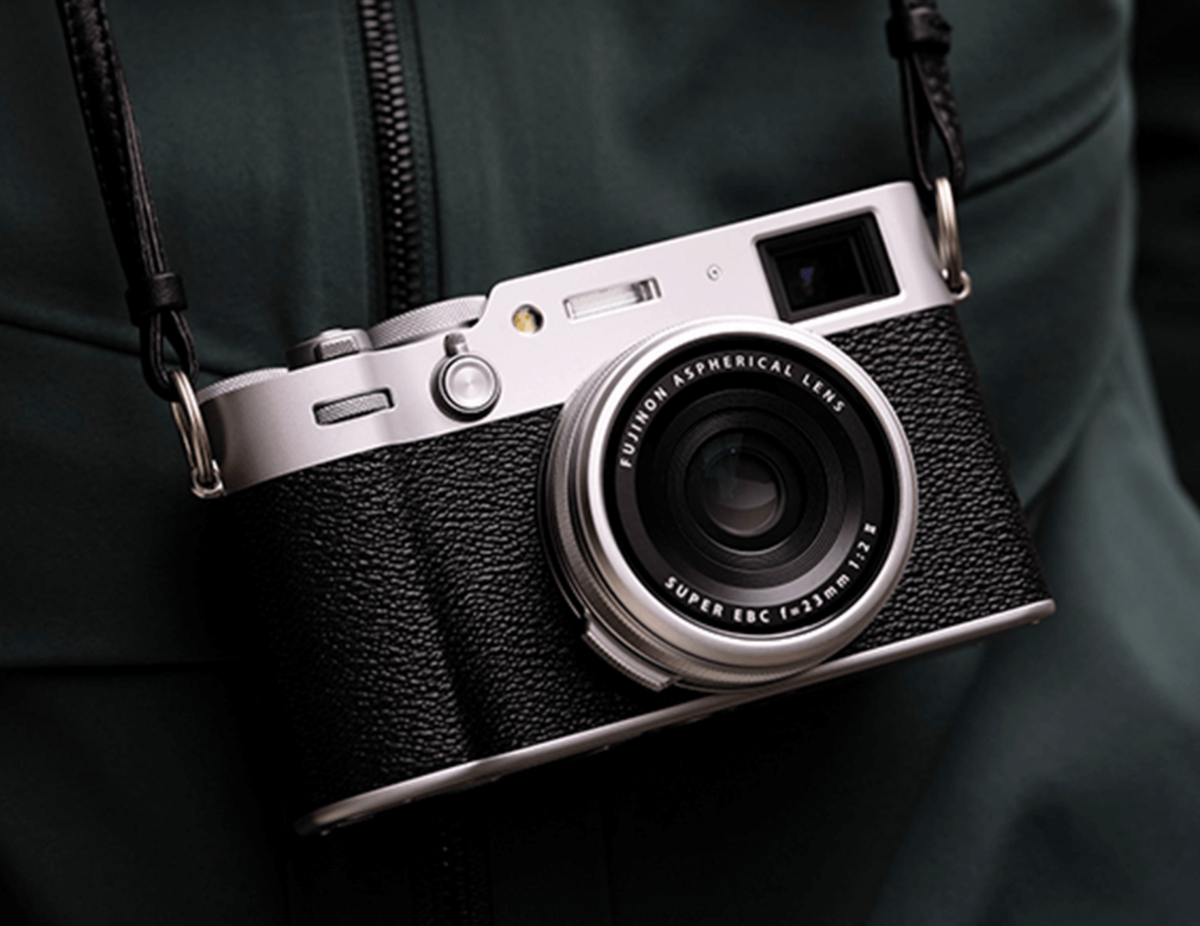 Fujifilm X100VI Silver Digital Camera - Mint - with thumbgrip and