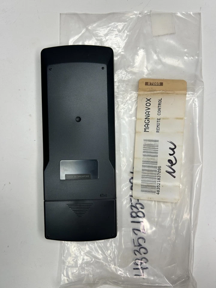 Magnavox CRT TV VCR Combo Remote Control OEM for CRN090AT CRN090AT01 CRN090AT99 - Image 2 of 2