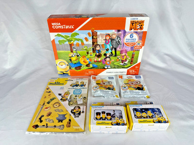 Despicable Me Lot: Family Luau, Mega Bloks, Magnets, Micro Playset - New/Sealed