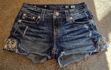 Miss Me Signature Shorts Sz 28