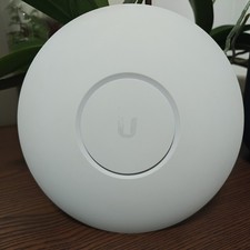 Ubiquiti Networks Unifi UAP-AC-PRO Wireless Access Point + PoE injector power