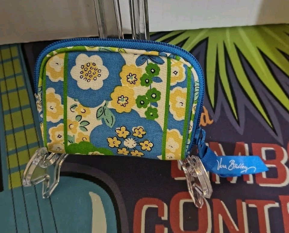 Vera Bradley English Meadow Small Earbuds Case Floral Pattern 4×3×1 - Image 2 of 4