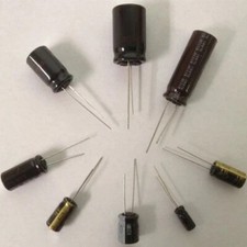 Set of 5, 105 C Electrolytic Capacitor 680uF 25V 680 mfd 25V 20 Radial, 3/16
