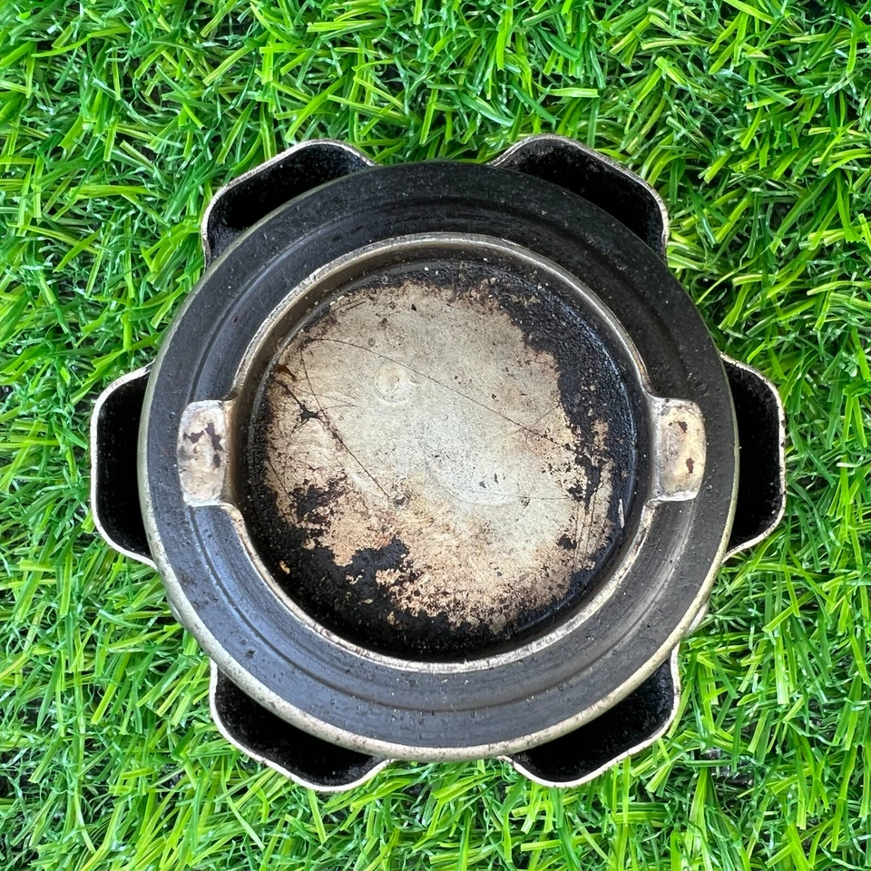  Tapa de llenado de aceite cromada Volvo 740 760 940 240 Volvo 740 760 940 240 tapa de aceite original Foto 3 de 4